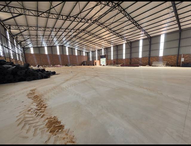 2,531M² WAREHOUSE TO LET IN AEROTON
